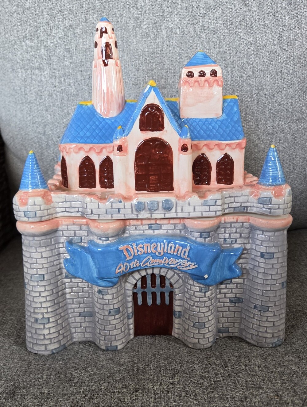 Large Disneyland 40th Anniversary Sleeping Beauty Castle Cookie Jar Nestle